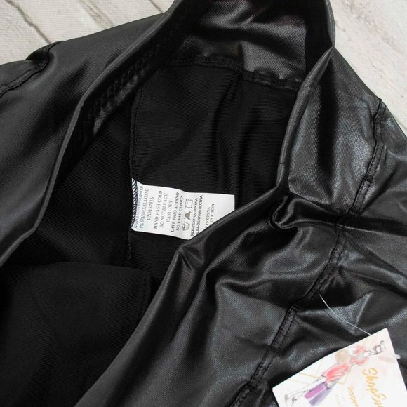 NWT Plus Size High Waist Faux Leather Leggings - Black 2X/3X - Picture 5 of 5